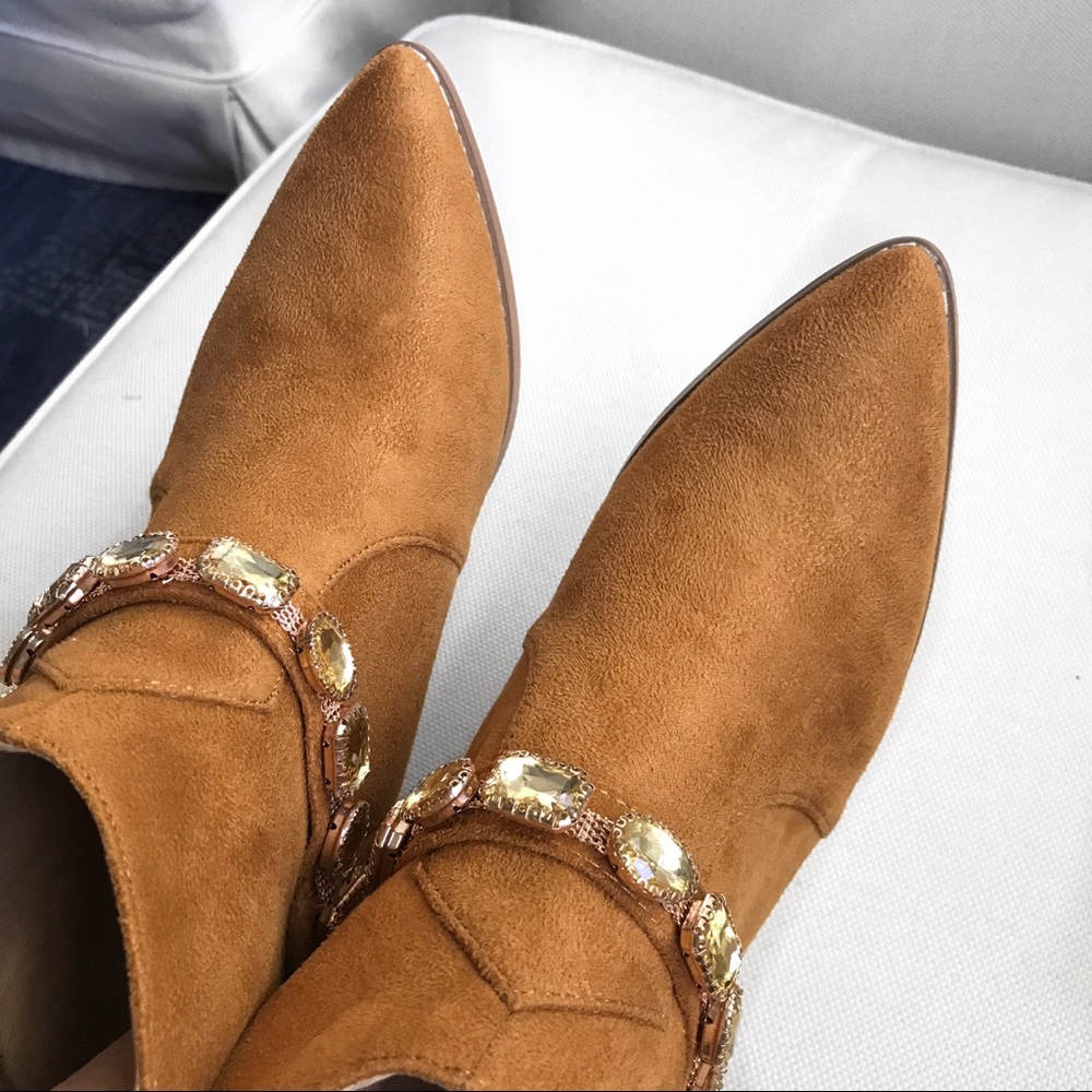 🆕 TAN FAUX SUADE GEMSTONE COWGIRL BOOTIES! - Picture 9 of 12